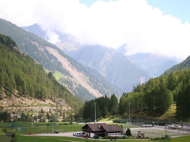 Tennisplatz Unser Frau