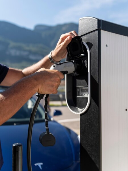 E-Ladestation Parkplatz "Hirschen"